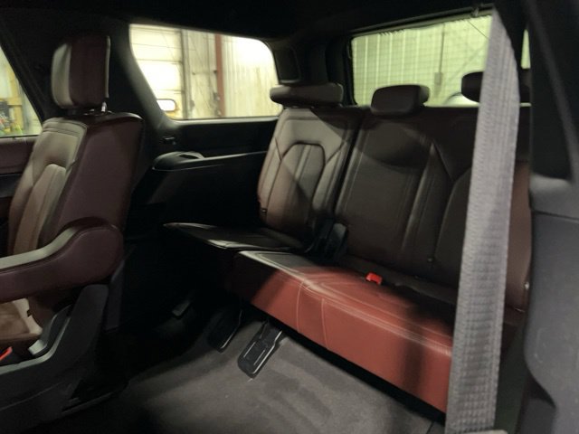 Certified 2024 Ford Expedition Limited AWD/4WD image 23