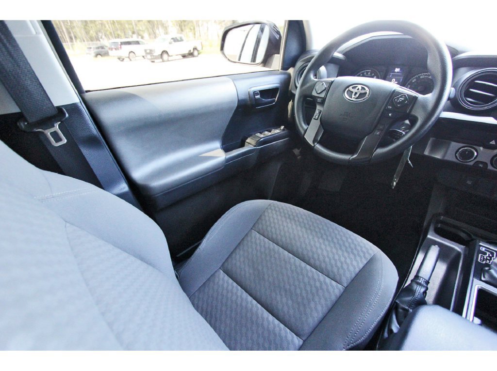 Used 2023 Toyota Tacoma SR AWD/4WD image 11