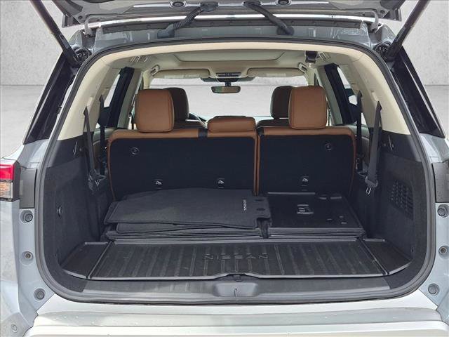 Used 2025 Nissan Pathfinder Platinum w/ Cargo Package FWD image 7