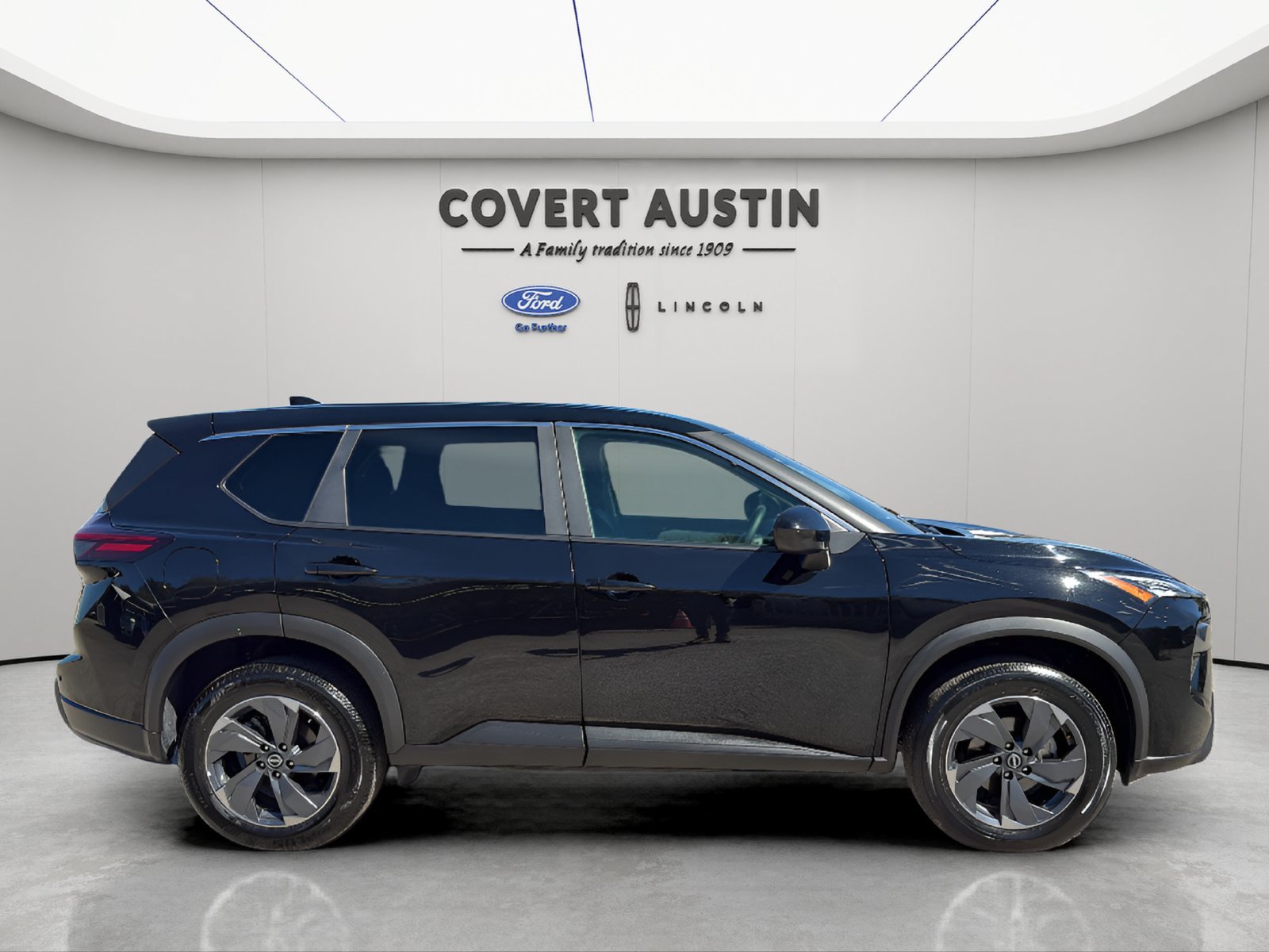 Used 2026 Nissan Rogue SV FWD image 5