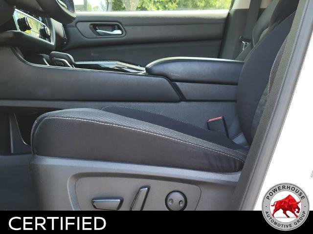Used 2022 Nissan Pathfinder SV AWD/4WD image 24