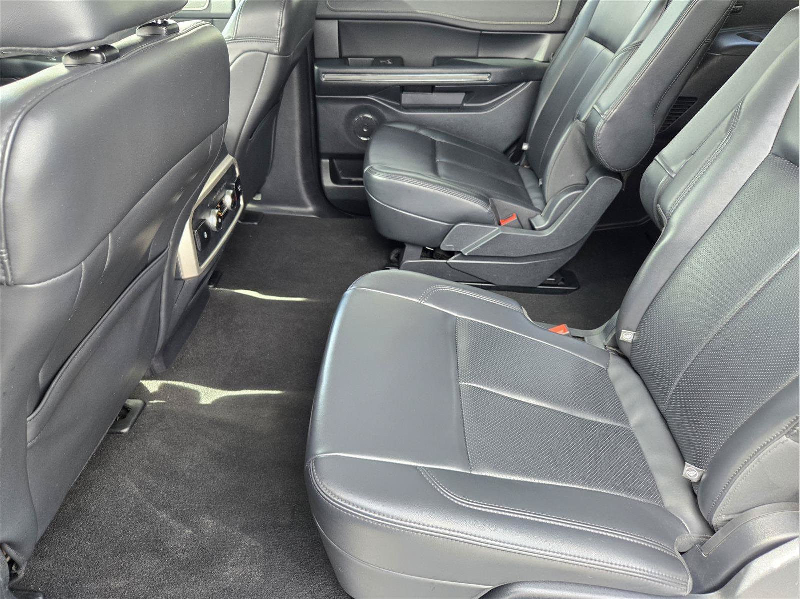 Certified 2024 Ford Expedition XLT AWD/4WD image 29