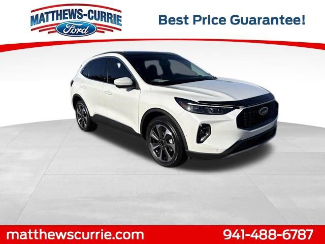 Certified 2023 Ford Escape Platinum w/ Premium Technology Package AWD/4WD image 6