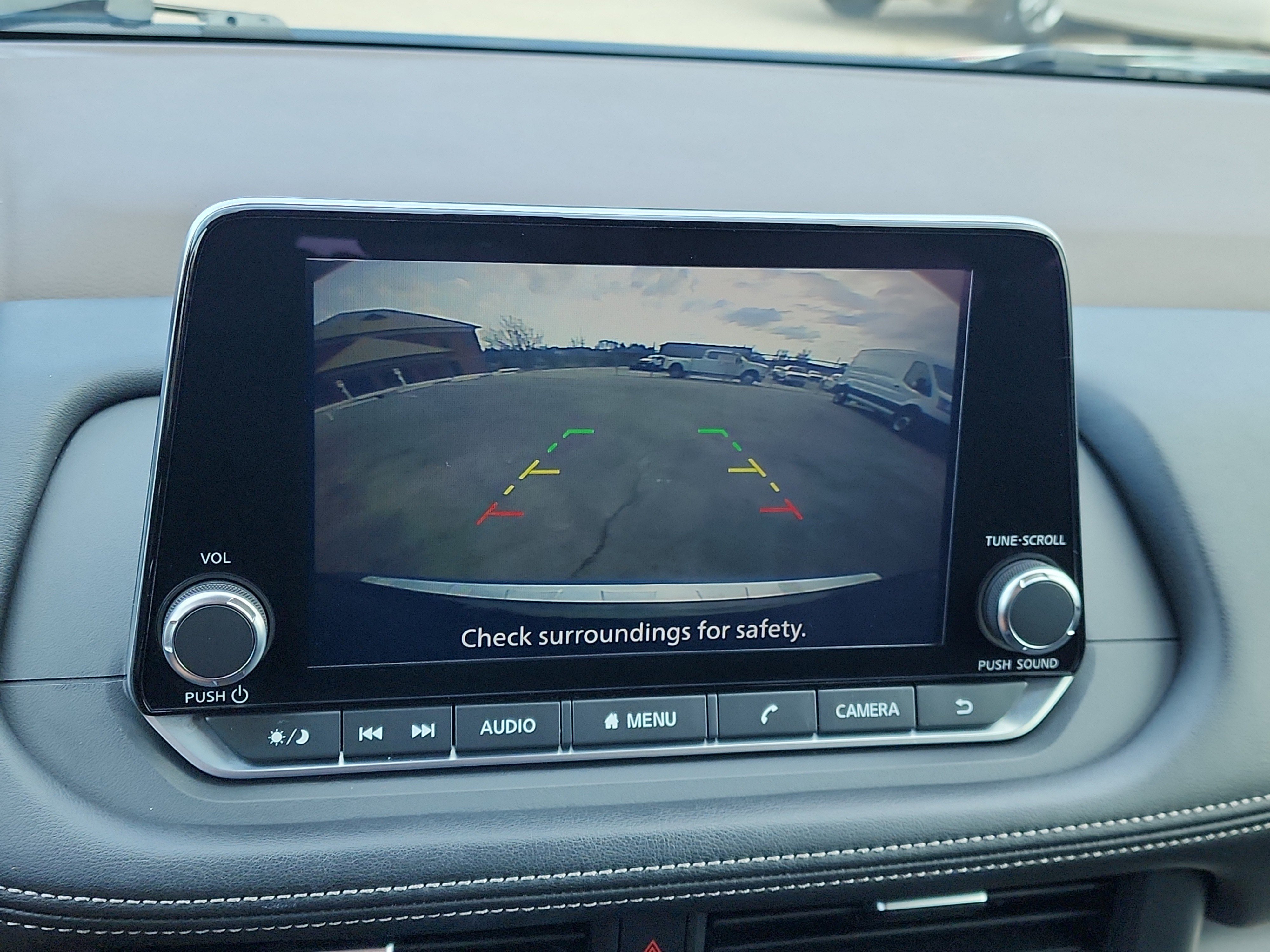 Used 2023 Nissan Rogue SV image 23