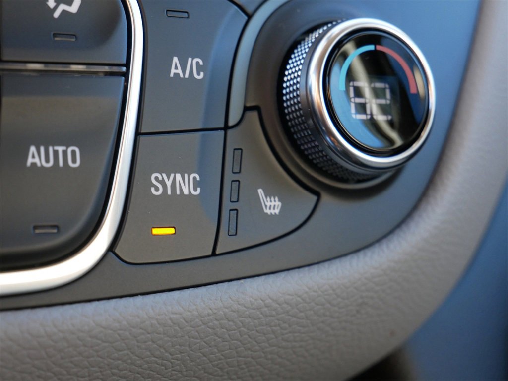 Used 2020 Chevrolet Equinox LT w/ Driver Convenience Package image 26