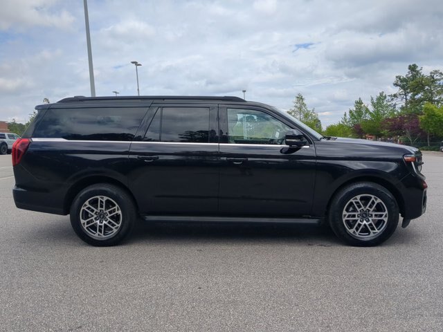 Certified 2025 Ford Expedition Max Active RWD image 3
