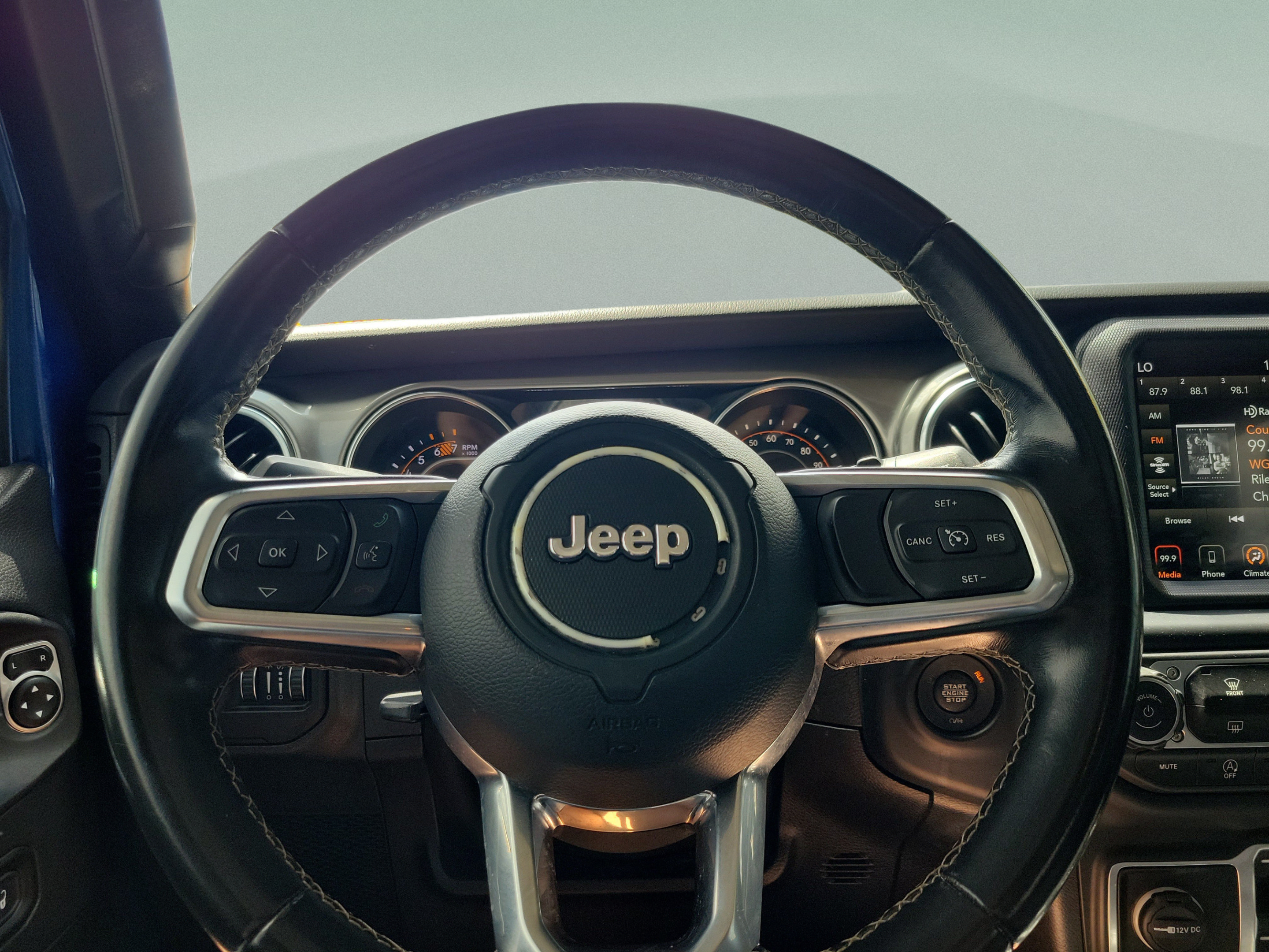 Used 2020 Jeep Wrangler Unlimited Sahara w/ Uconnect 4C Nav & Sound Group AWD/4WD image 22