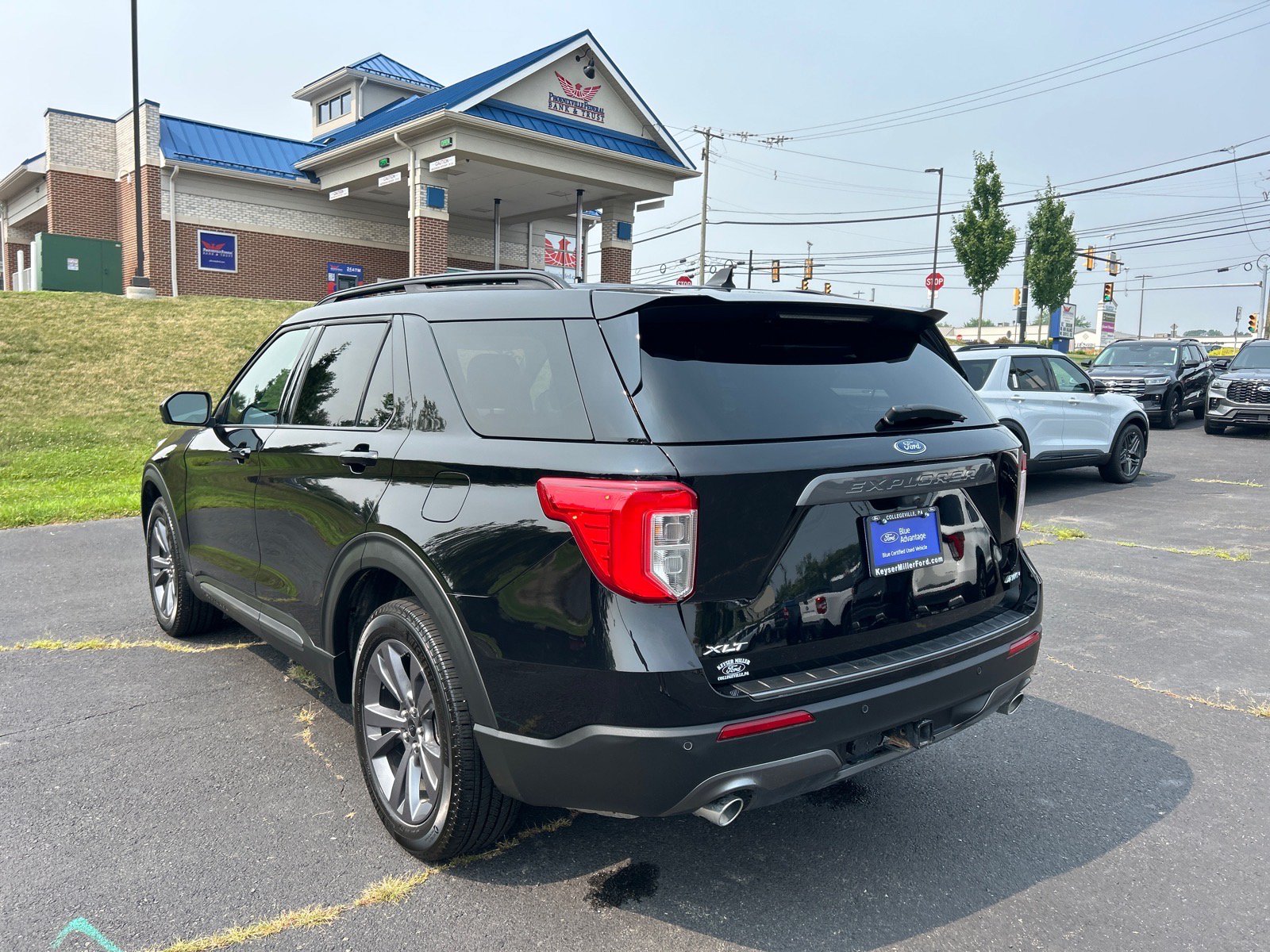 Certified 2024 Ford Explorer XLT w/ Equipment Group 202A AWD/4WD image 12