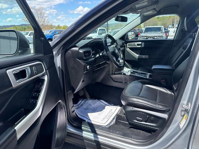 Certified 2020 Ford Explorer XLT w/ Equipment Group 202A AWD/4WD image 9