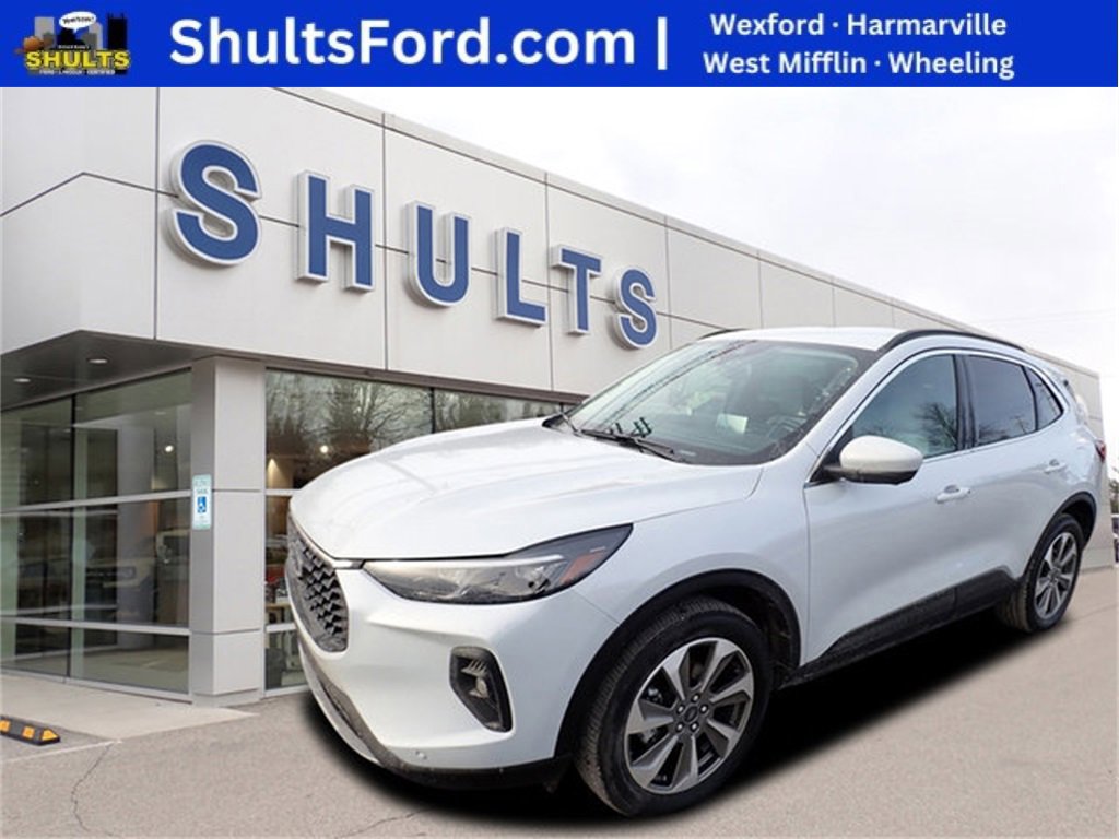 Certified 2025 Ford Escape Platinum w/ Premium Technology Package image 7