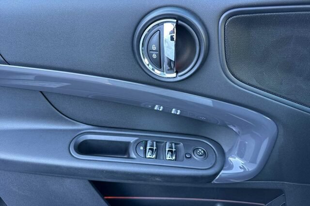 Used 2018 MINI Cooper Countryman S FWD image 11