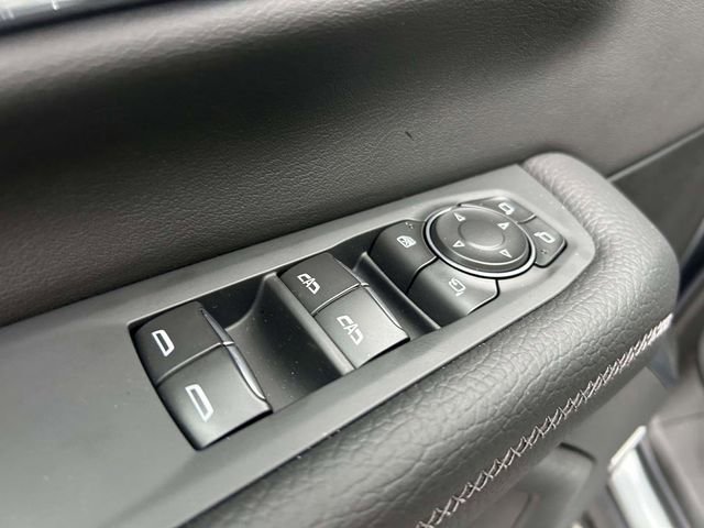 Used 2026 GMC Yukon XL Denali w/ Sun & Power Step Package image 18