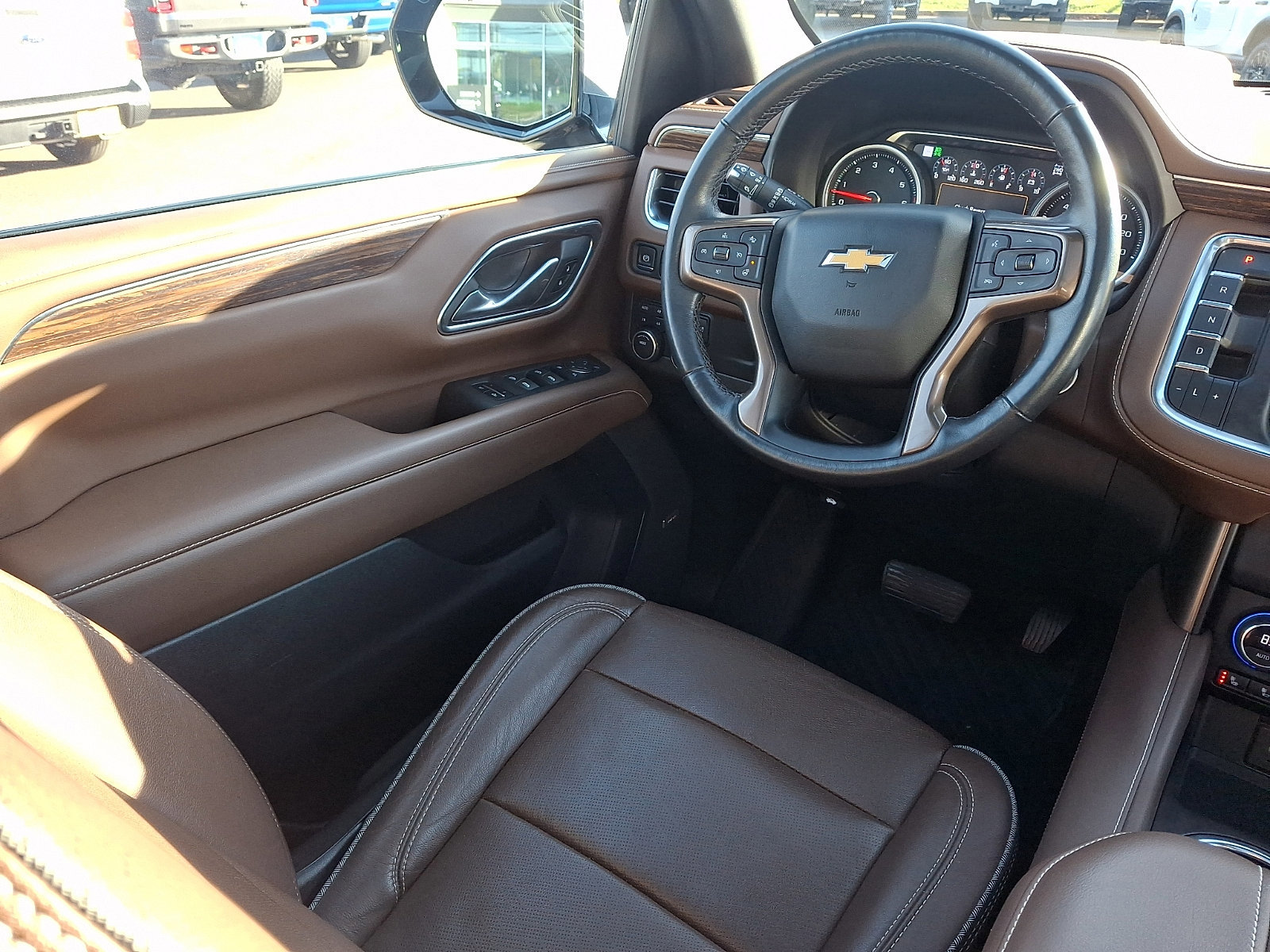 Used 2021 Chevrolet Suburban High Country image 14