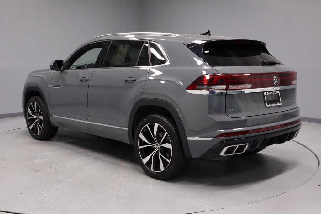 Used 2024 Volkswagen Atlas Cross Sport SEL Premium R-Line AWD/4WD image 10