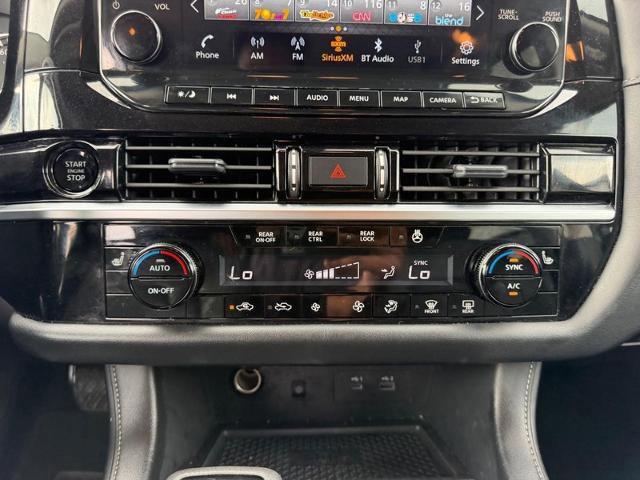 Used 2025 Nissan Pathfinder SL AWD/4WD image 18