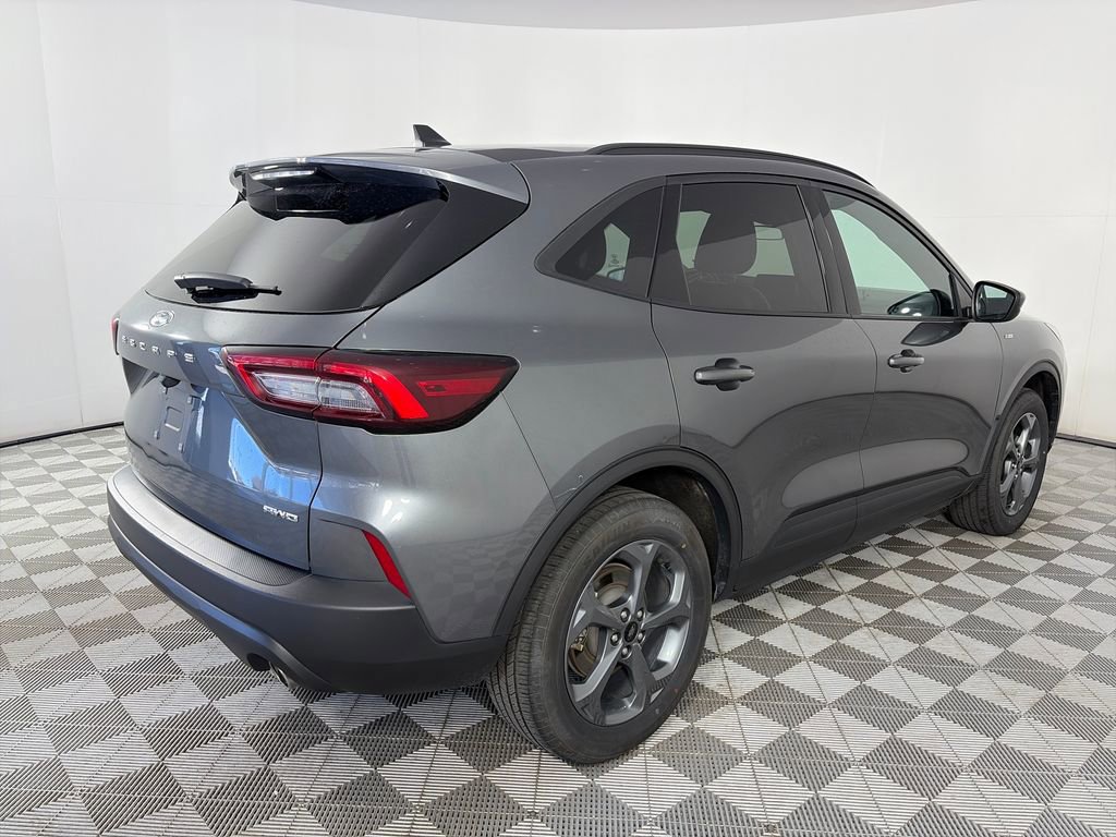 Certified 2025 Ford Escape ST-Line Select AWD/4WD image 5