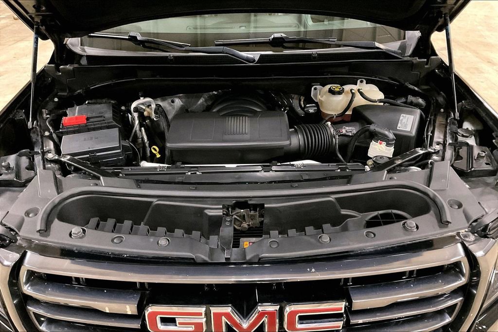 Used 2021 GMC Yukon AT4 w/ AT4 Premium Plus Package AWD/4WD image 10
