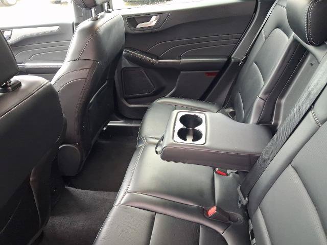 Certified 2025 Ford Escape Platinum AWD/4WD image 25