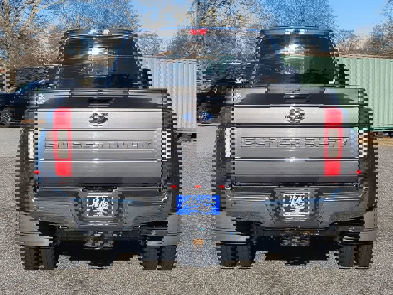 Certified 2021 Ford F450 Lariat w/ Lariat Ultimate Package image 3