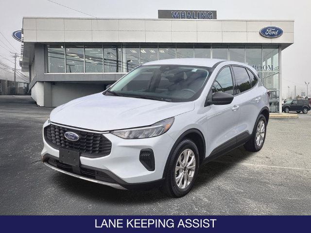 Certified 2025 Ford Escape Active FWD image 3