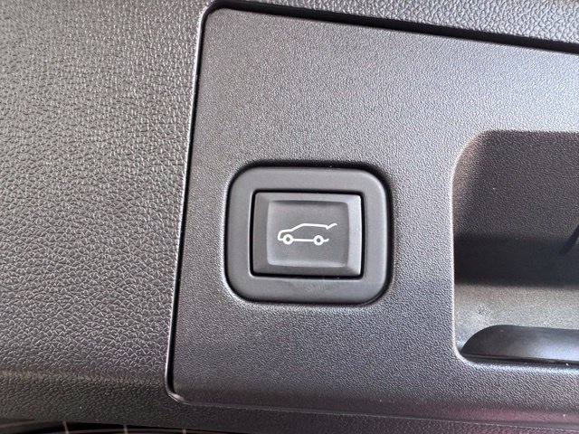 Used 2024 Cadillac XT4 Sport w/ Cold Weather Package FWD image 25