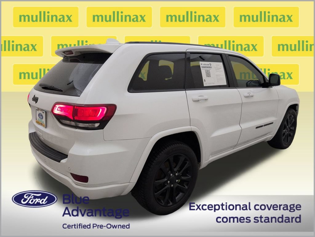 Used 2020 Jeep Grand Cherokee Altitude RWD image 3