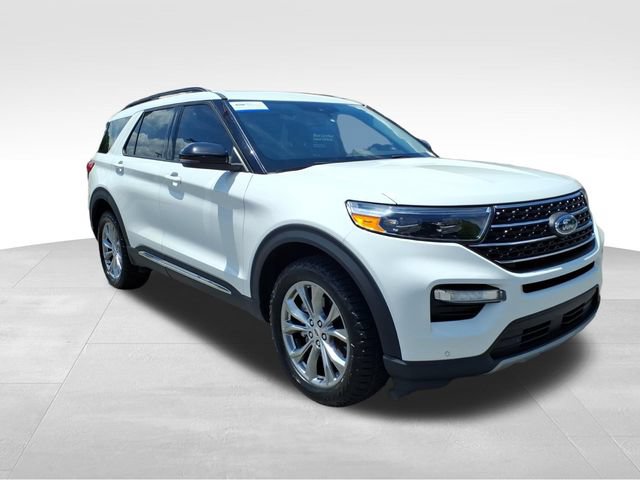 Certified 2023 Ford Explorer XLT w/ Equipment Group 202A AWD/4WD image 17