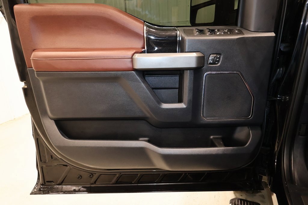 Certified 2022 Ford F450 Platinum w/ FX4 Off-Road Package image 14