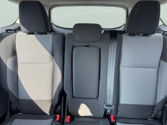 Certified 2018 Ford Escape SE FWD image 17