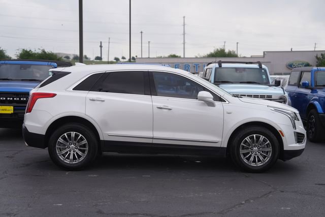 Used 2018 Cadillac XT5 Luxury w/ Driver Awareness Package FWD image 5