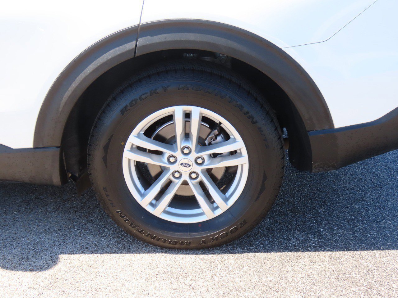 Certified 2023 Ford Explorer XLT w/ Equipment Group 202A image 15