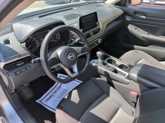 Used 2024 Nissan Altima 2.5 SV FWD image 19