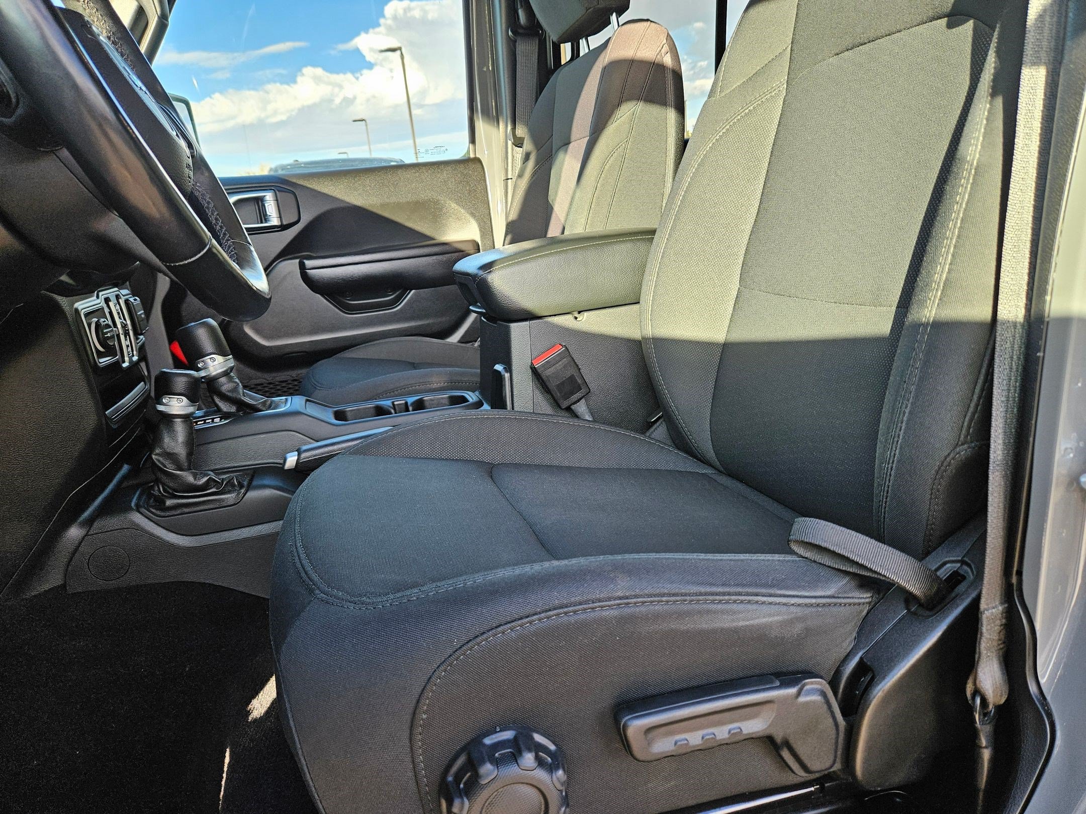 Used 2021 Jeep Wrangler Unlimited Sport AWD/4WD image 18