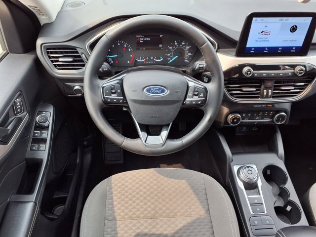 Certified 2022 Ford Escape SE w/ Cold Weather Package AWD/4WD image 6
