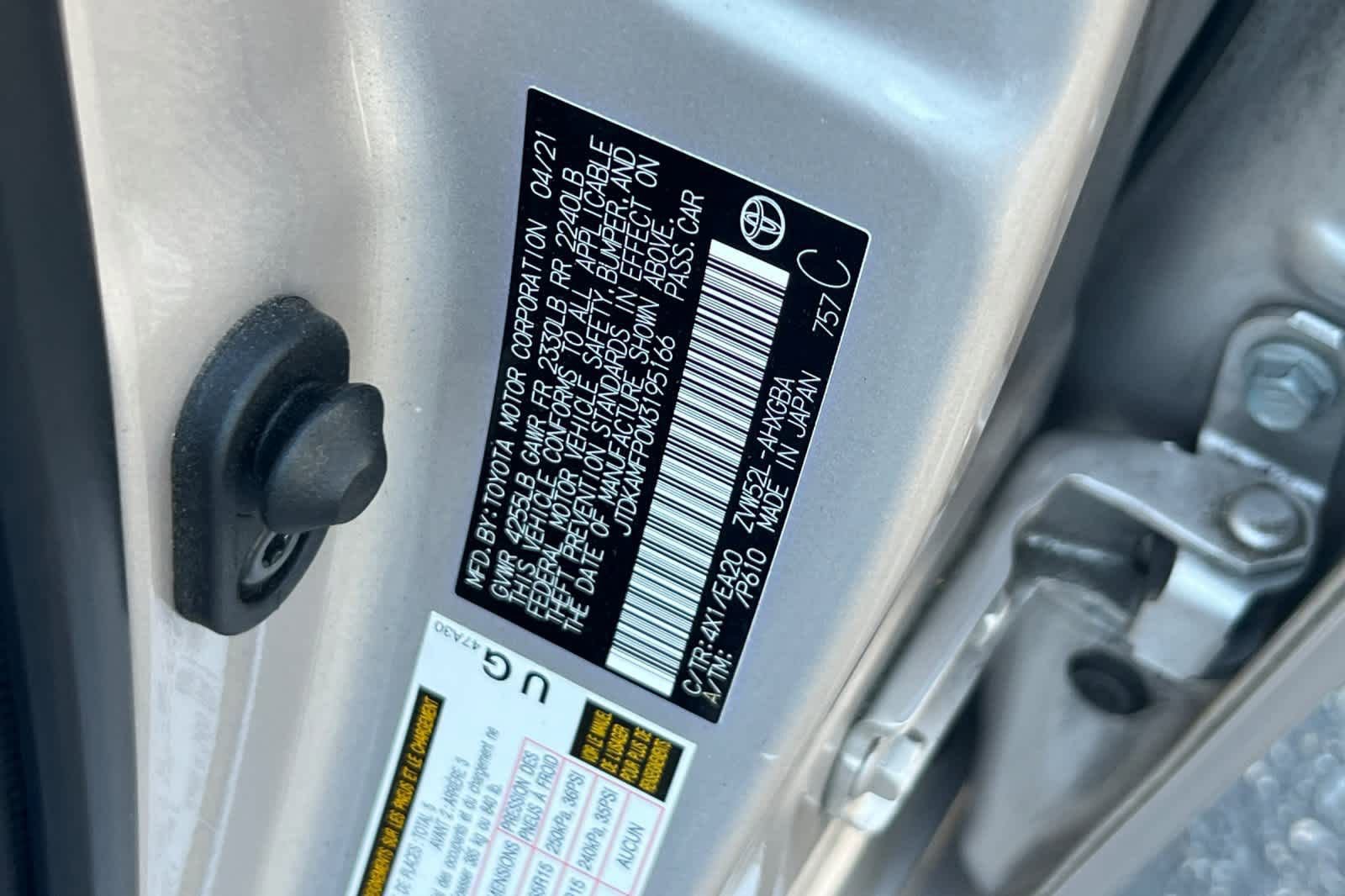 Used 2021 Toyota Prius Prime Limited w/ Carpet Mat Package (TMS) image 31