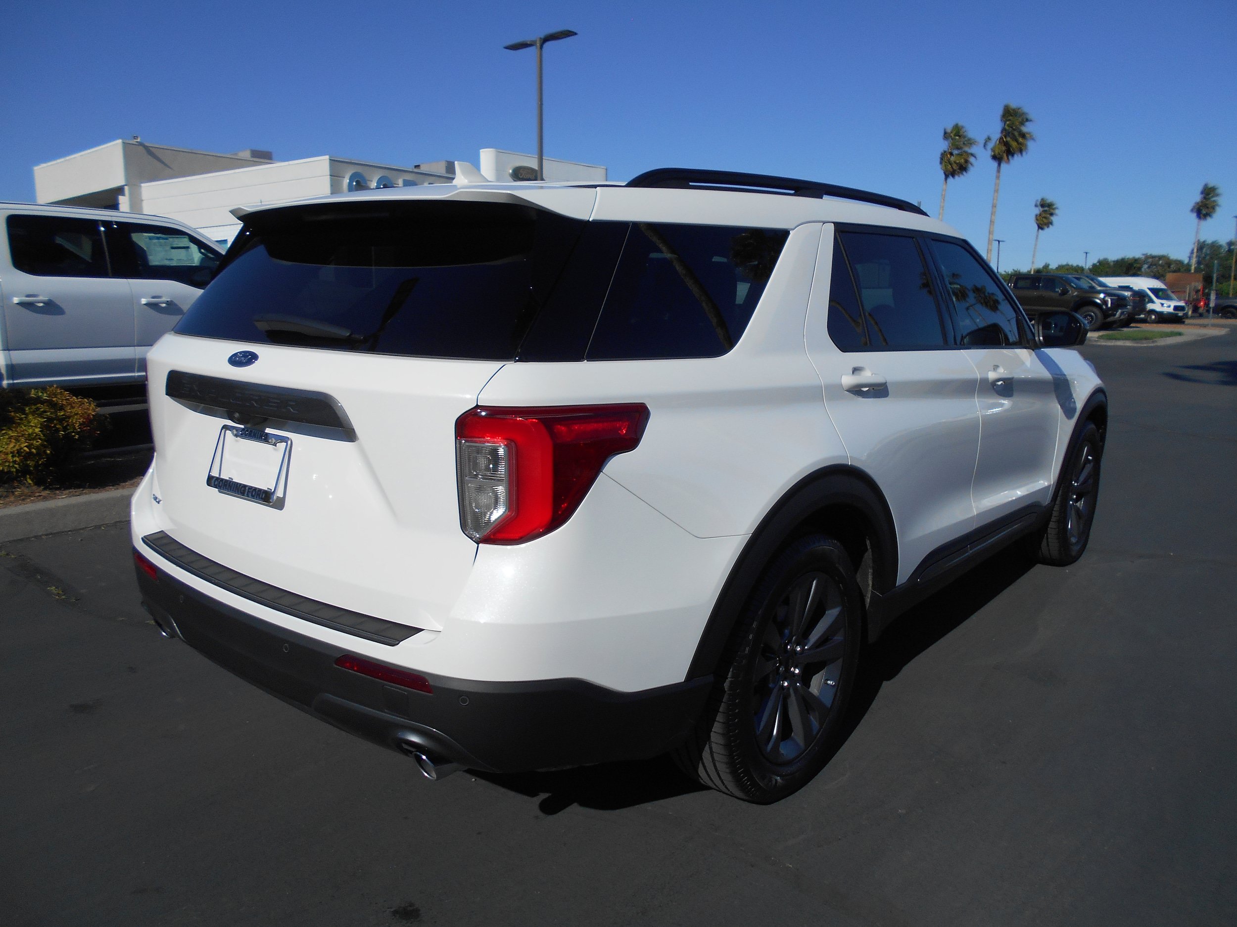 Certified 2023 Ford Explorer XLT w/ Equipment Group 202A RWD image 7