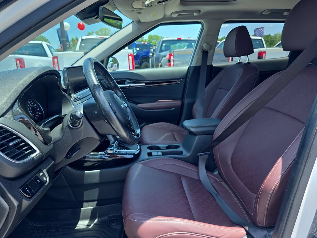 Used 2023 Kia Seltos SX w/ SX Sunroof Package AWD/4WD image 12