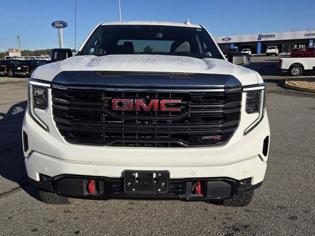 Used 2023 GMC Sierra 1500 AT4 AWD/4WD image 2