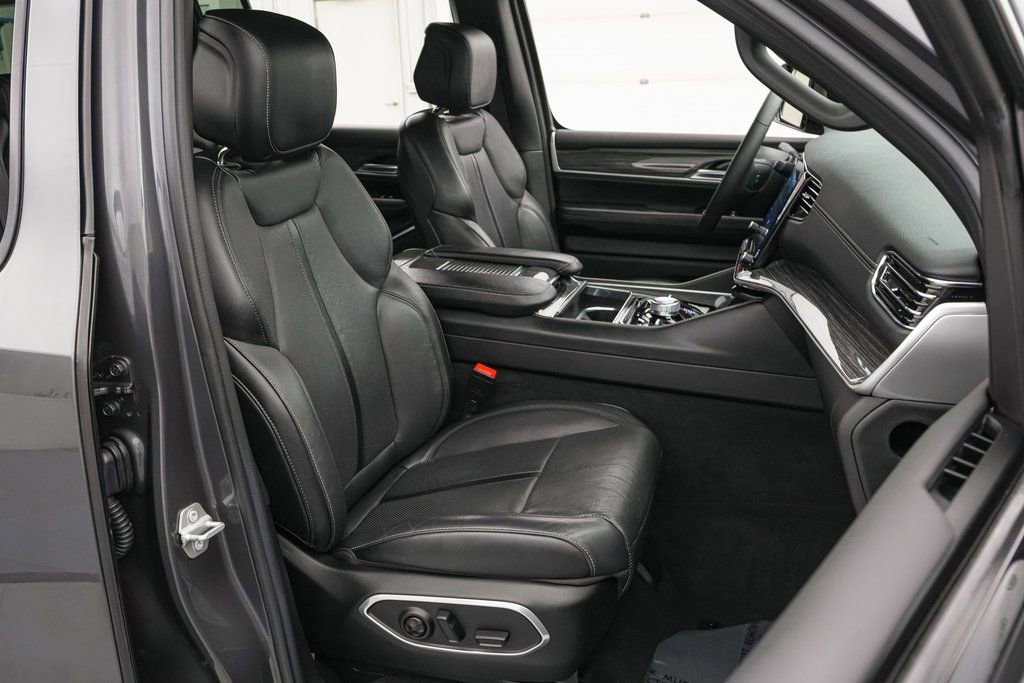 Used 2022 Jeep Wagoneer Series III image 27