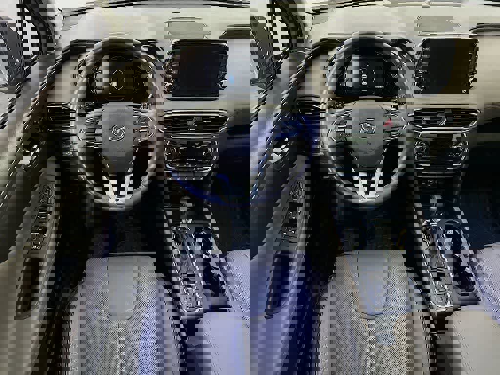 Used 2020 Hyundai Santa Fe Limited image 10