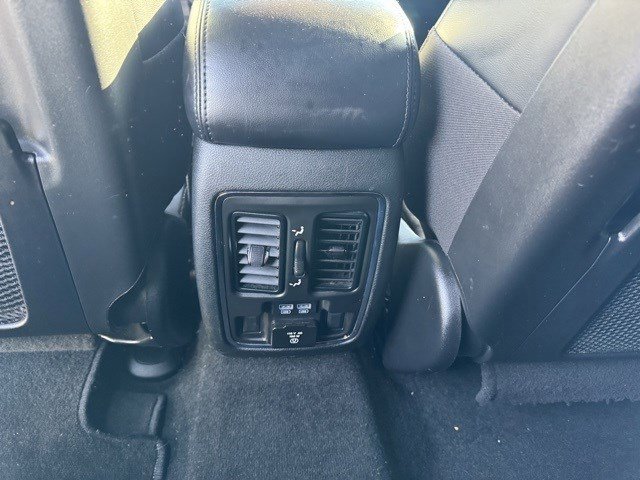 Used 2022 Jeep Grand Cherokee Limited w/ Trailer Tow Group IV image 28