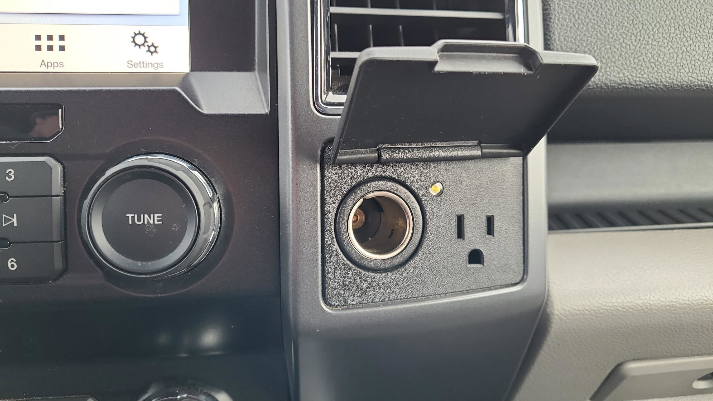 Certified 2019 Ford F150 XLT w/ Equipment Group 302A Luxury image 26