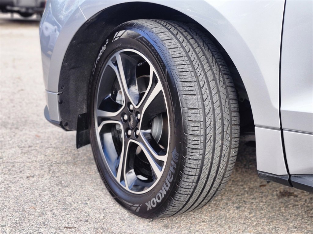 Certified 2020 Ford Edge ST w/ Cold Weather Package image 30