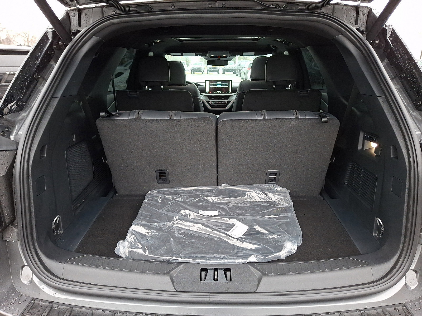 Certified 2026 Ford Explorer ST w/ Sun And Sound Package image 32