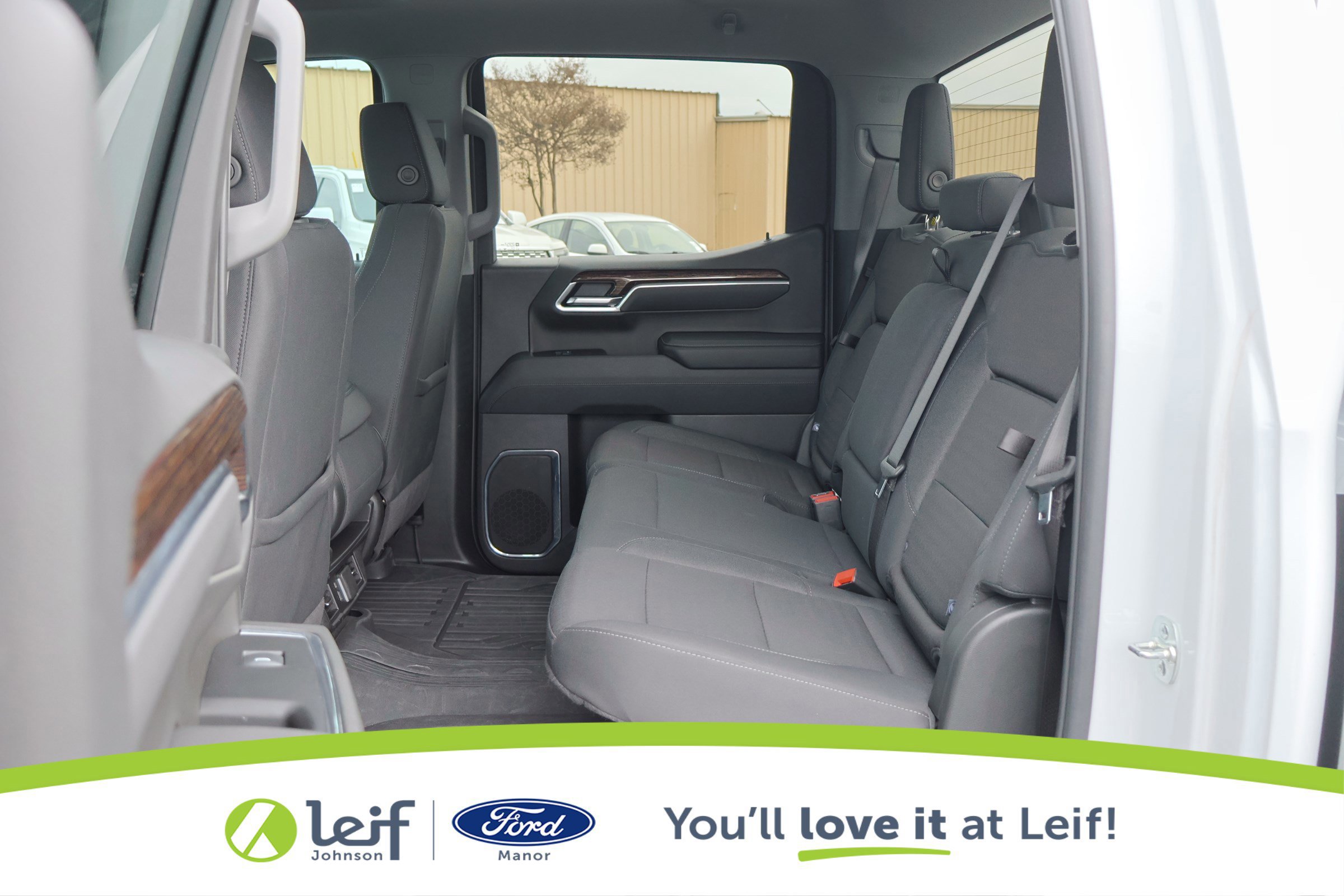 Used 2025 GMC Sierra 1500 Elevation image 27