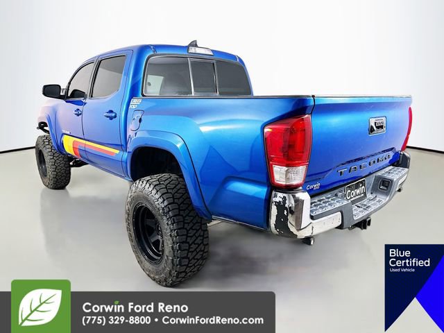 Used 2017 Toyota Tacoma SR5 AWD/4WD image 5