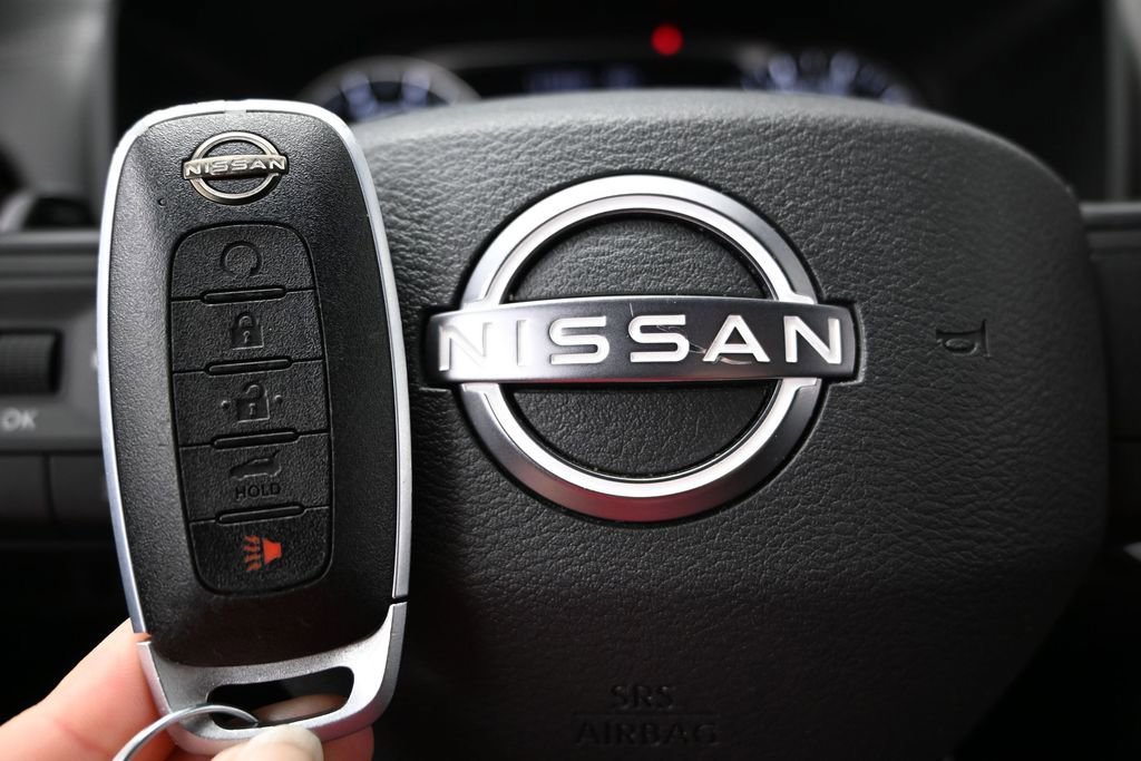 Used 2025 Nissan Rogue SV AWD/4WD image 43