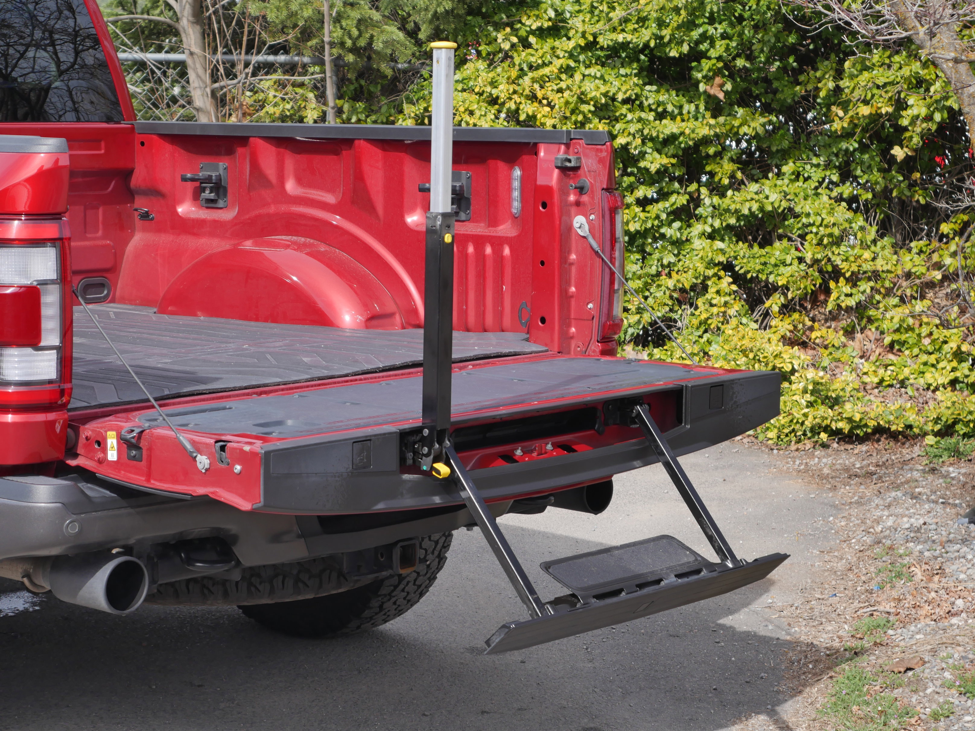 Certified 2022 Ford F150 Raptor w/ Raptor 37 Performance Package image 30