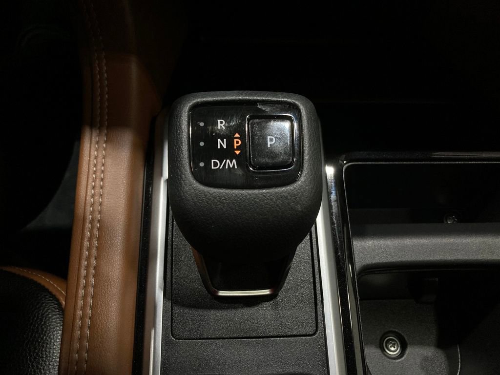 Used 2022 Nissan Pathfinder Platinum w/ Cargo Package image 29