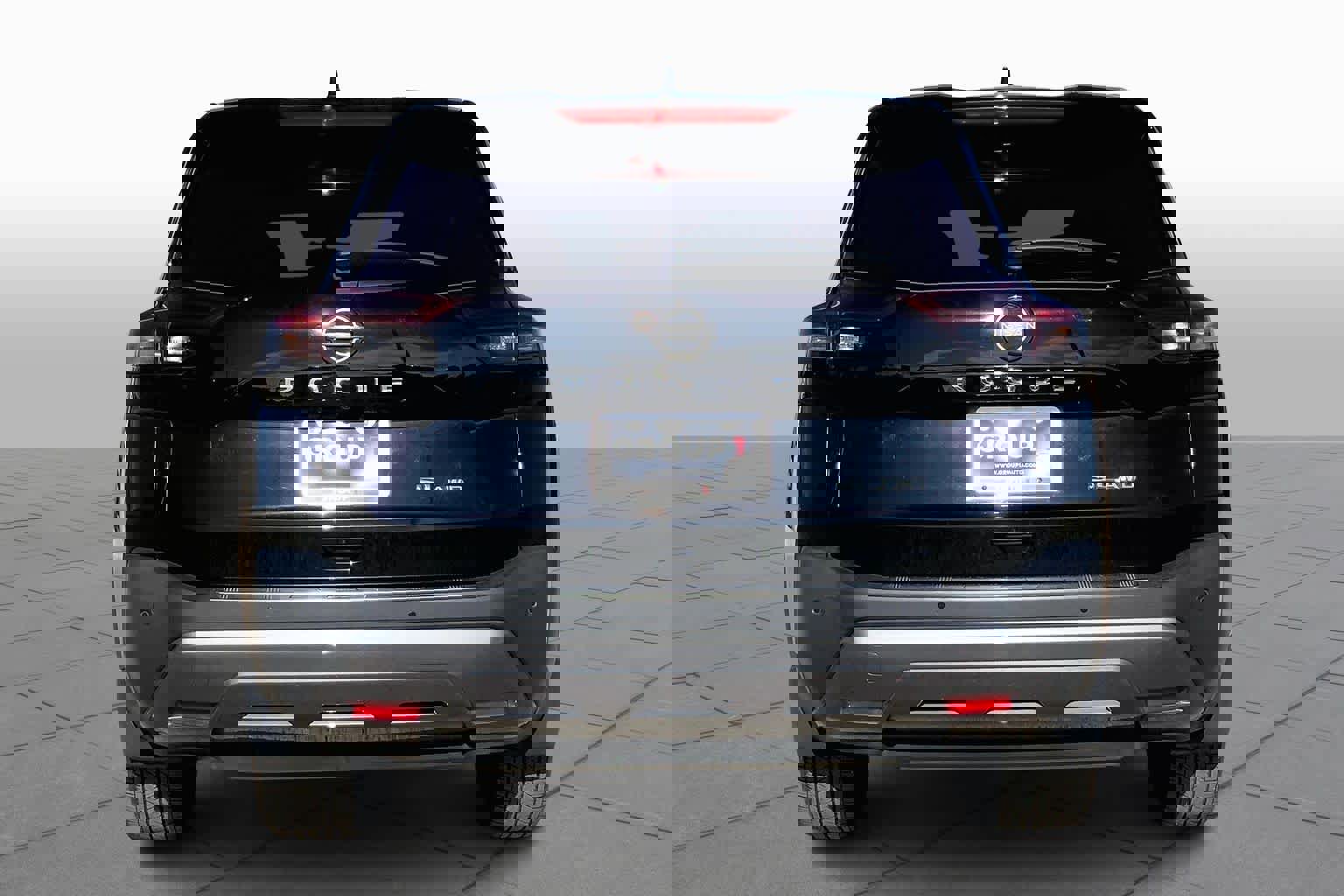 Used 2023 Nissan Rogue SL w/ SL Premium Package image 4